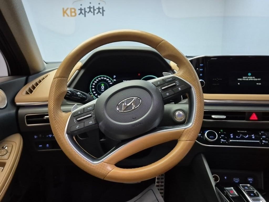 HYUNDAI Sonata - Vista 9