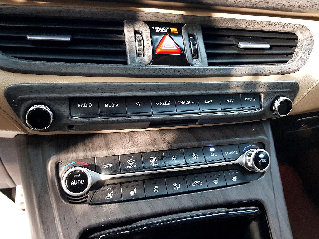 HYUNDAI Grandeur - Vista 11