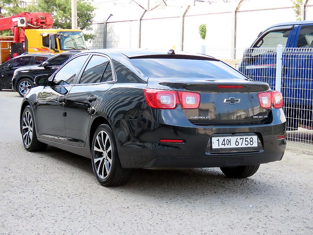 Chevrolet Malibu - Vista 3