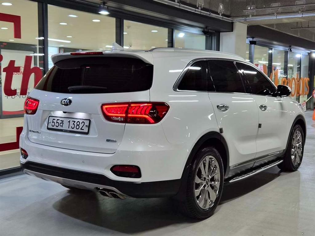 KIA Sorento - Vista 4
