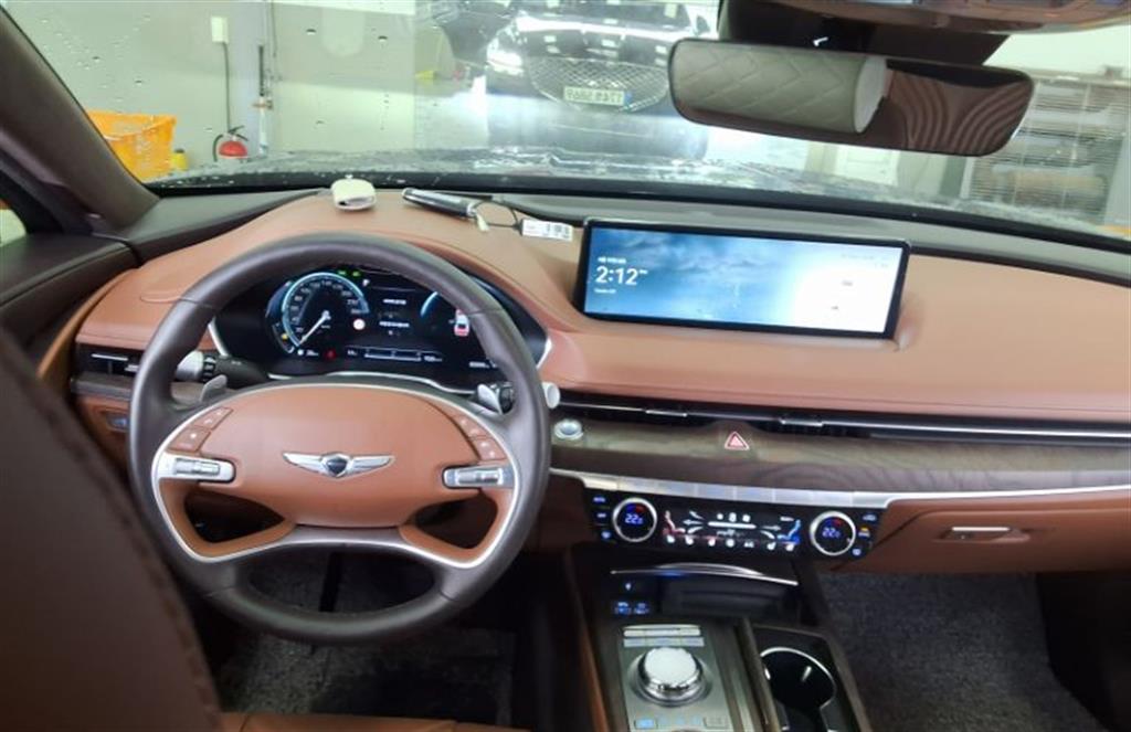 Genesis G80 - Vista 8