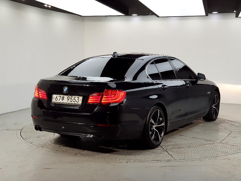BMW 5 Series - Vista 4