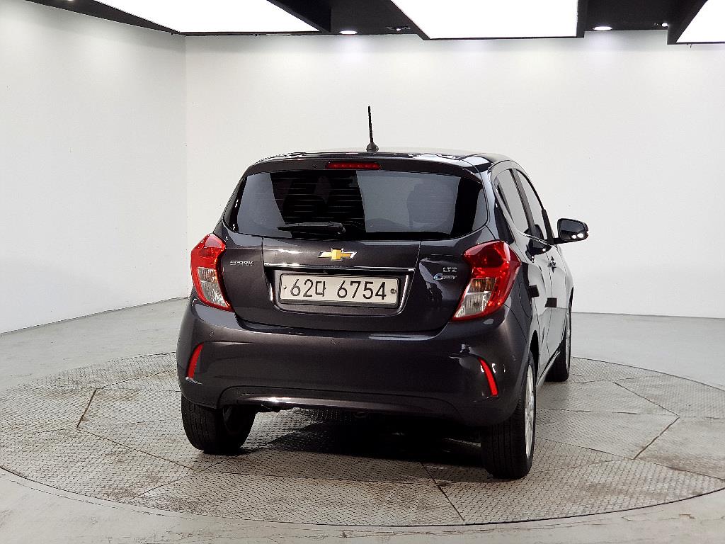 Chevrolet Spark - Vista 3