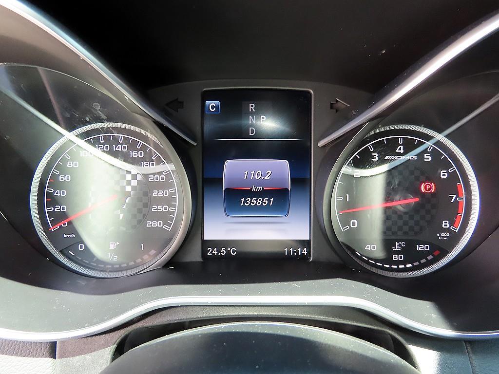 Mercedes Benz C Class - Vista 9