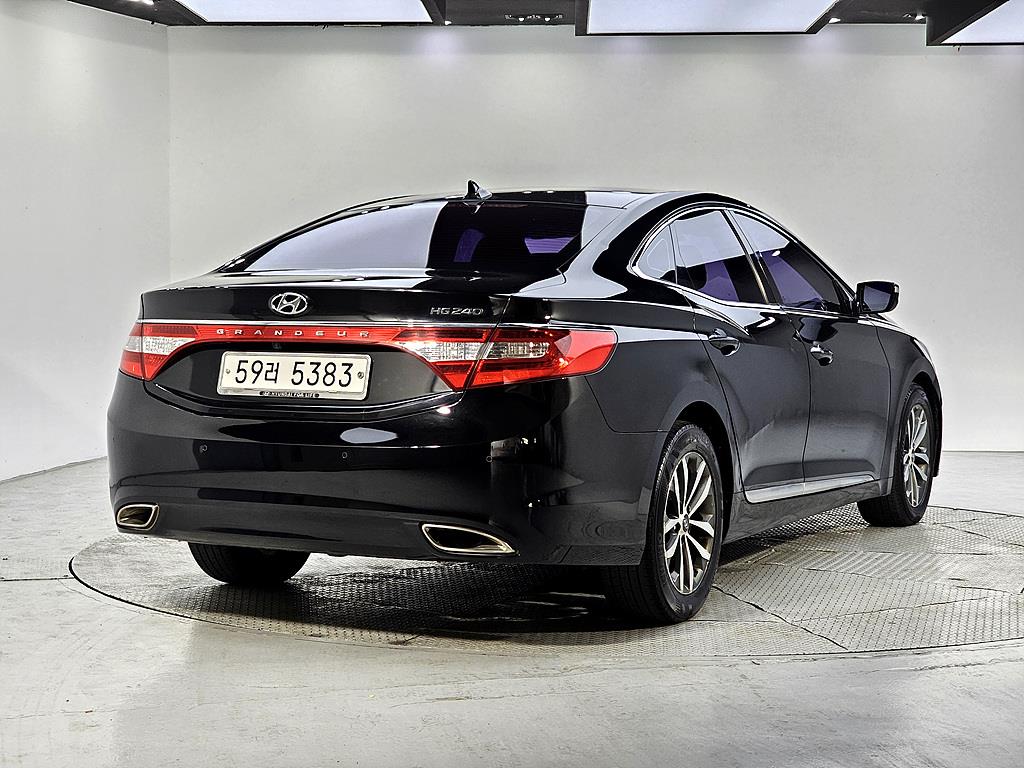 HYUNDAI Grandeur - Vista 4