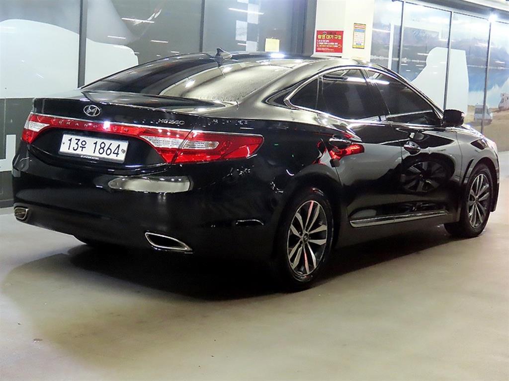 HYUNDAI Grandeur - Vista 4