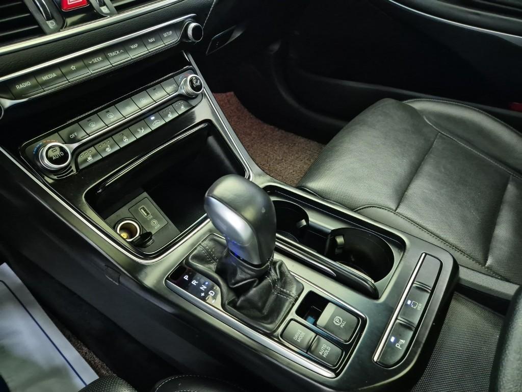 HYUNDAI Grandeur - Vista 8
