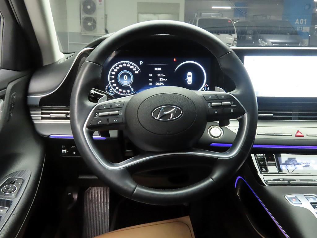 HYUNDAI Grandeur - Vista 7