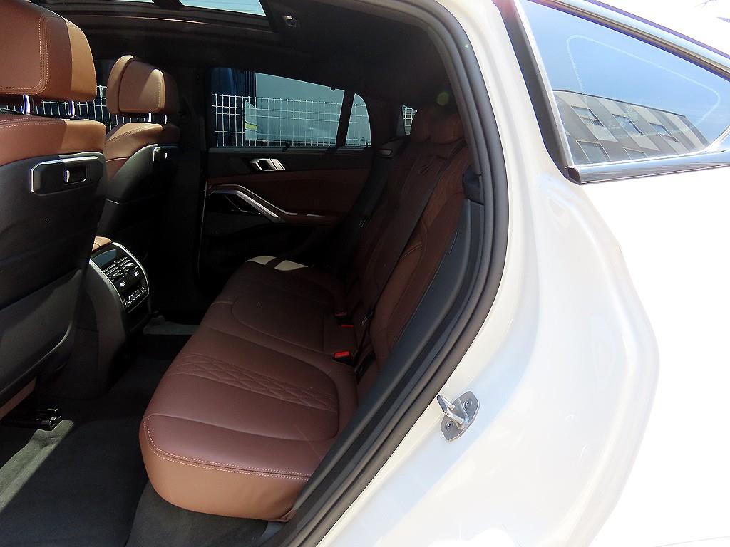 BMW X6 - Vista 6