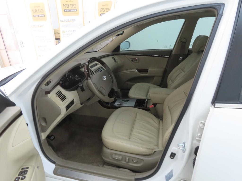 HYUNDAI Grandeur - Vista 5