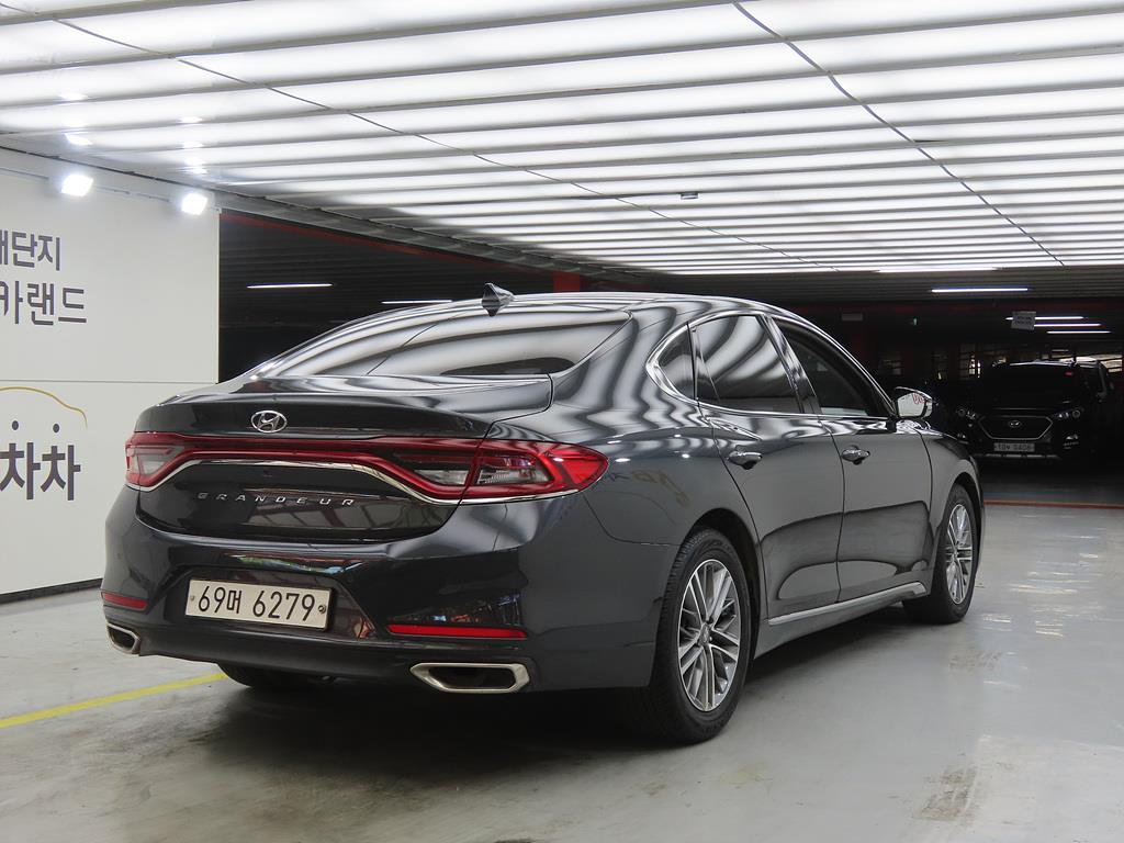 HYUNDAI Grandeur - Vista 4