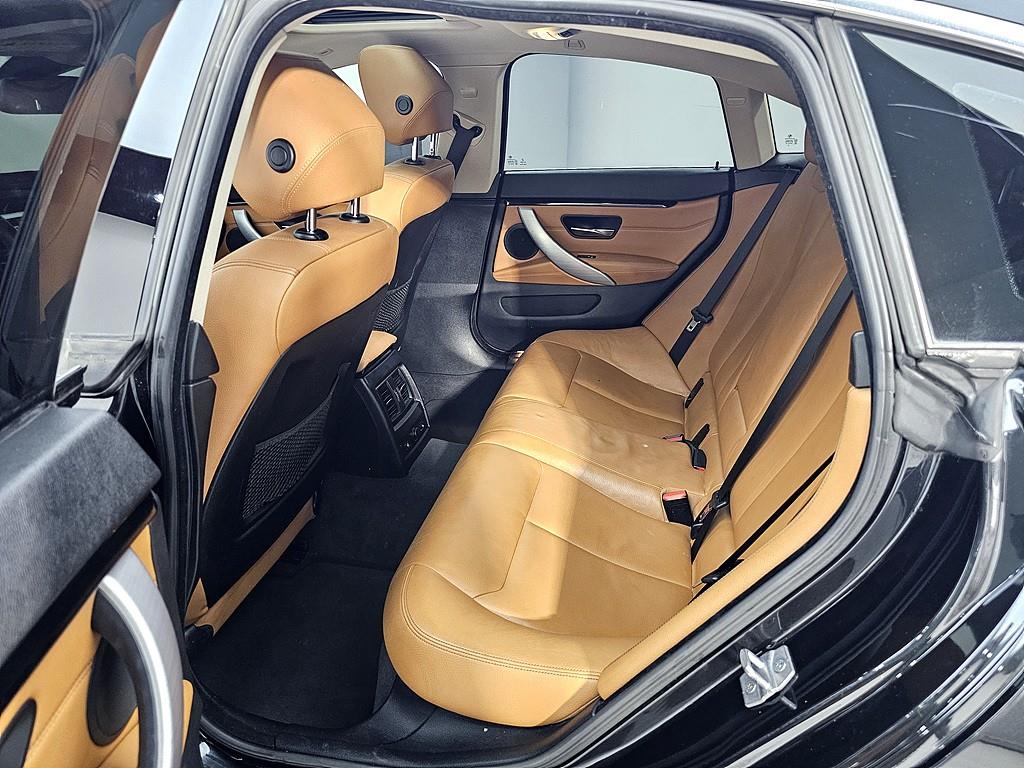 BMW 4 Series - Vista 9