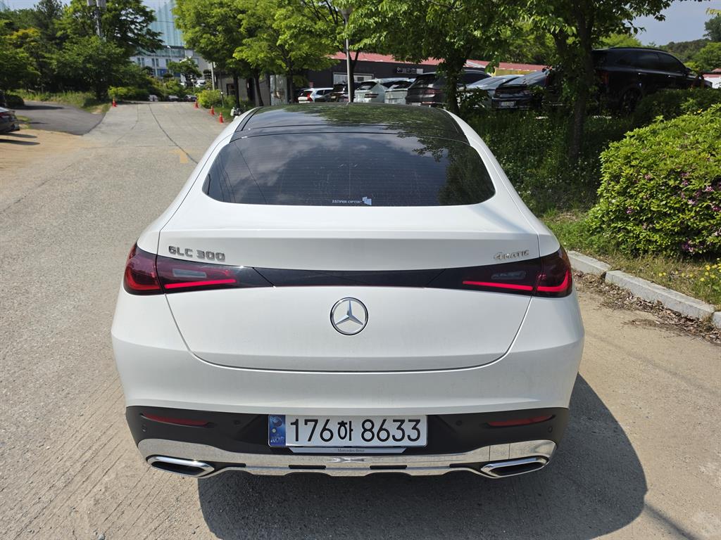 Mercedes Benz GLC Class - Vista 4