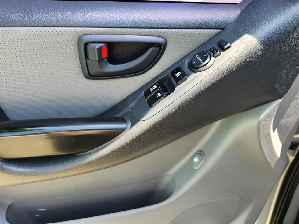 HYUNDAI Starex - Vista 10
