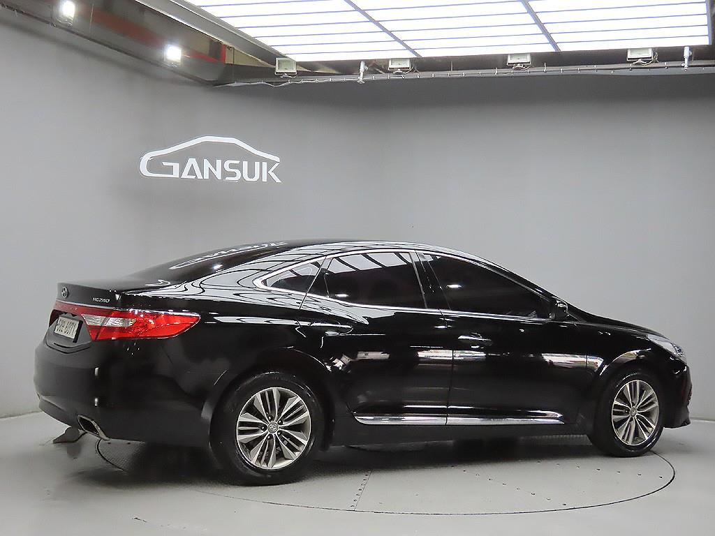 HYUNDAI Grandeur - Vista 7