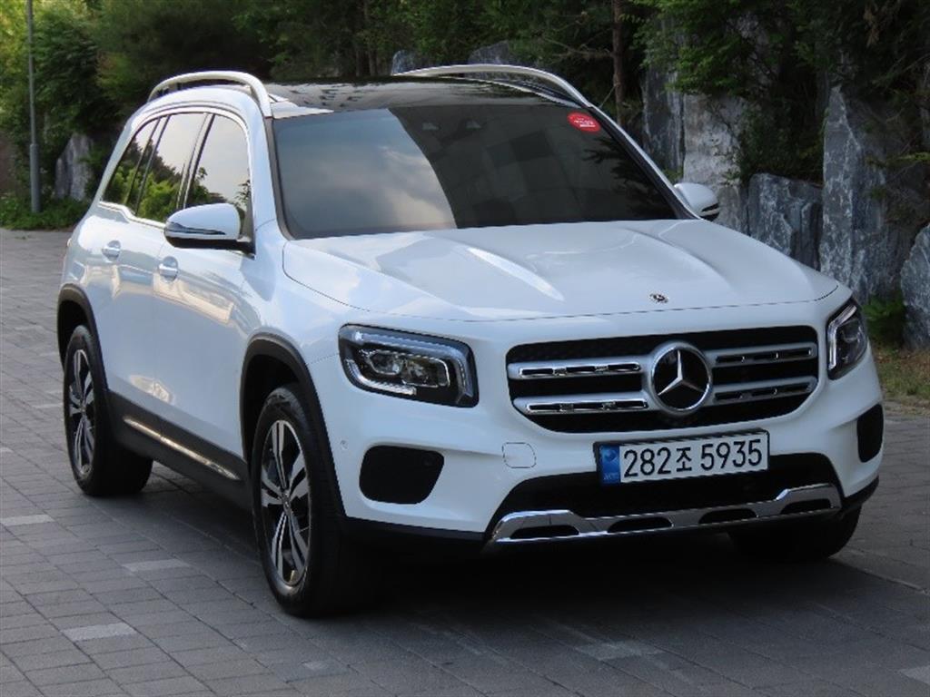 Mercedes Benz GLB Class - Vista 3