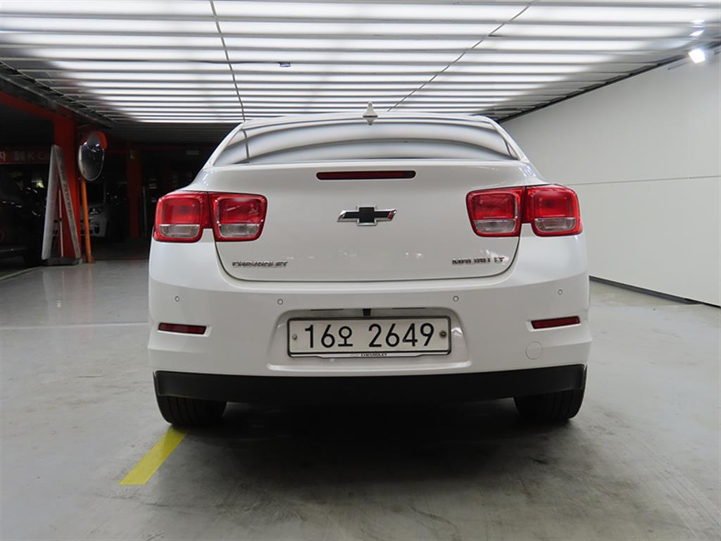 Chevrolet Malibu - Vista 3
