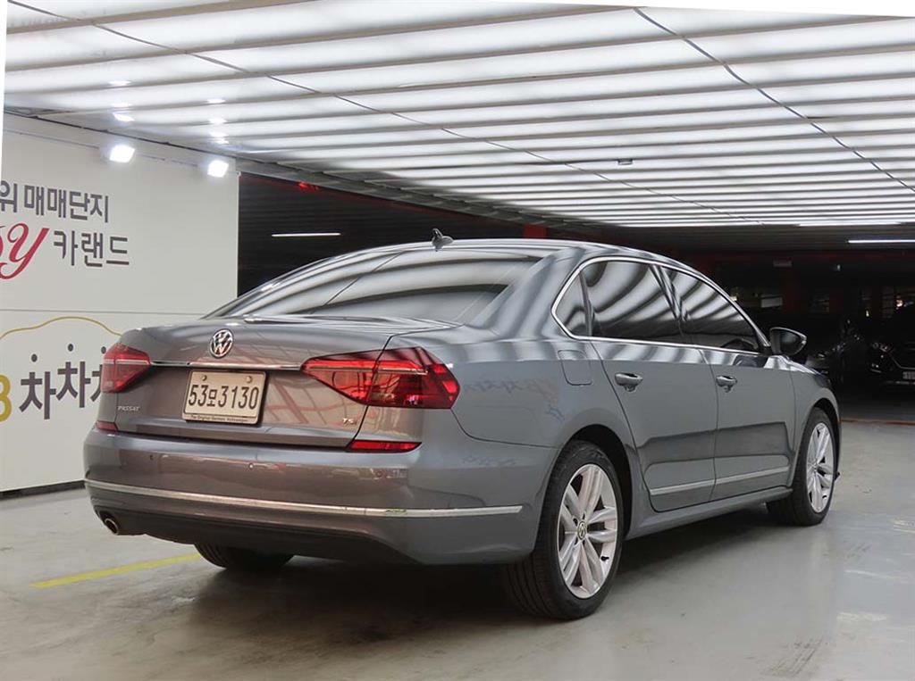 Volkswagen Passat - Vista 4