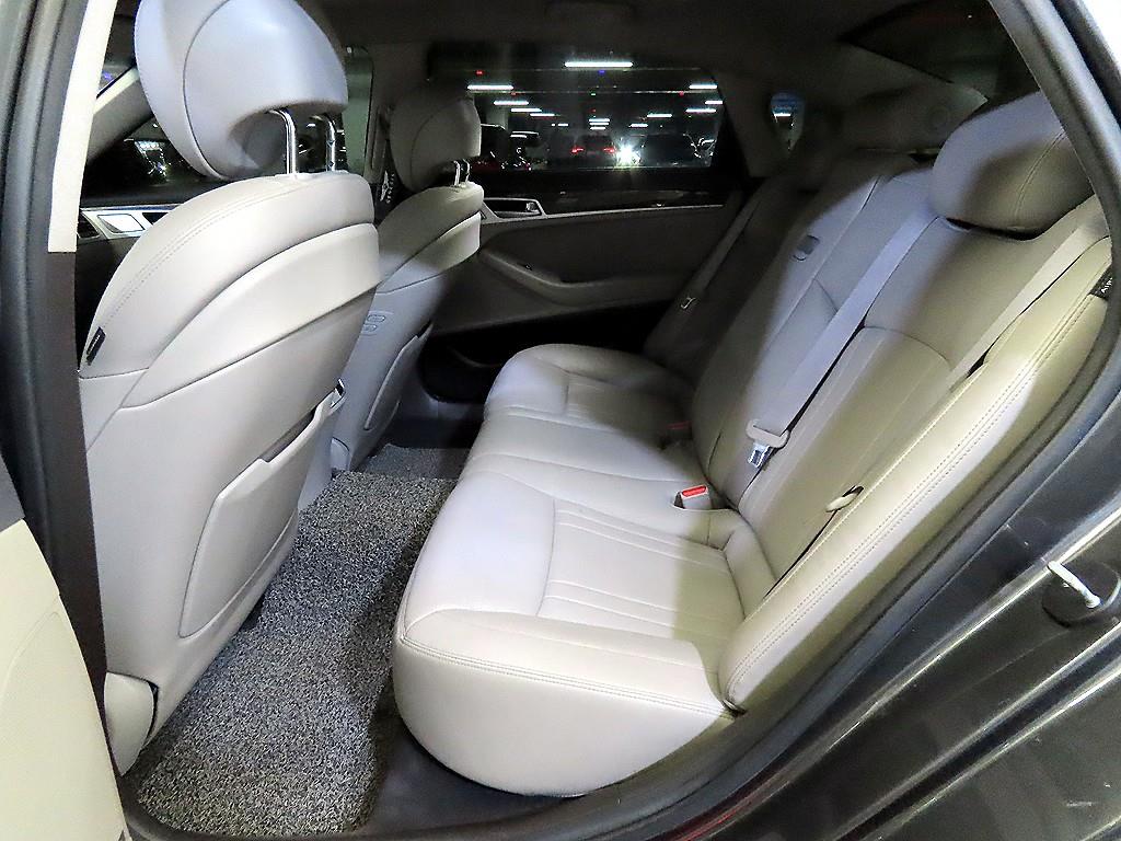 Genesis G80 - Vista 7