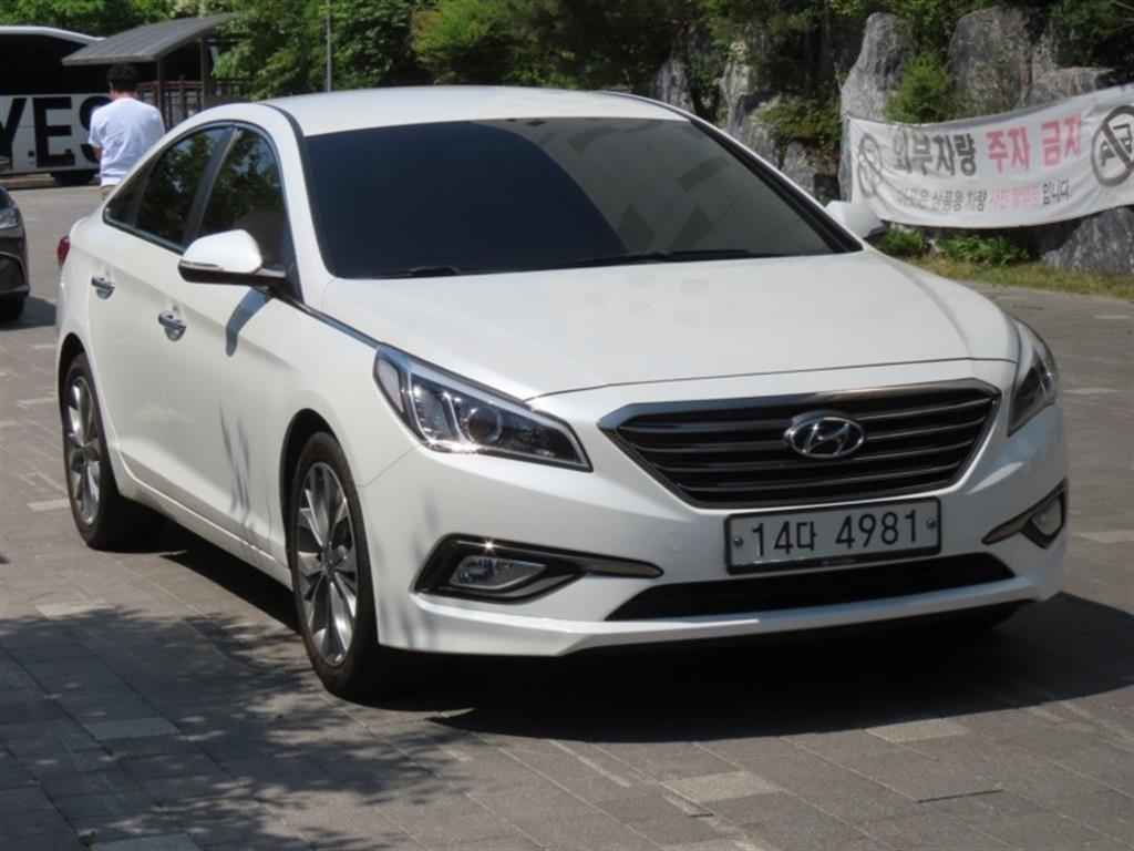 HYUNDAI Sonata - Vista 3