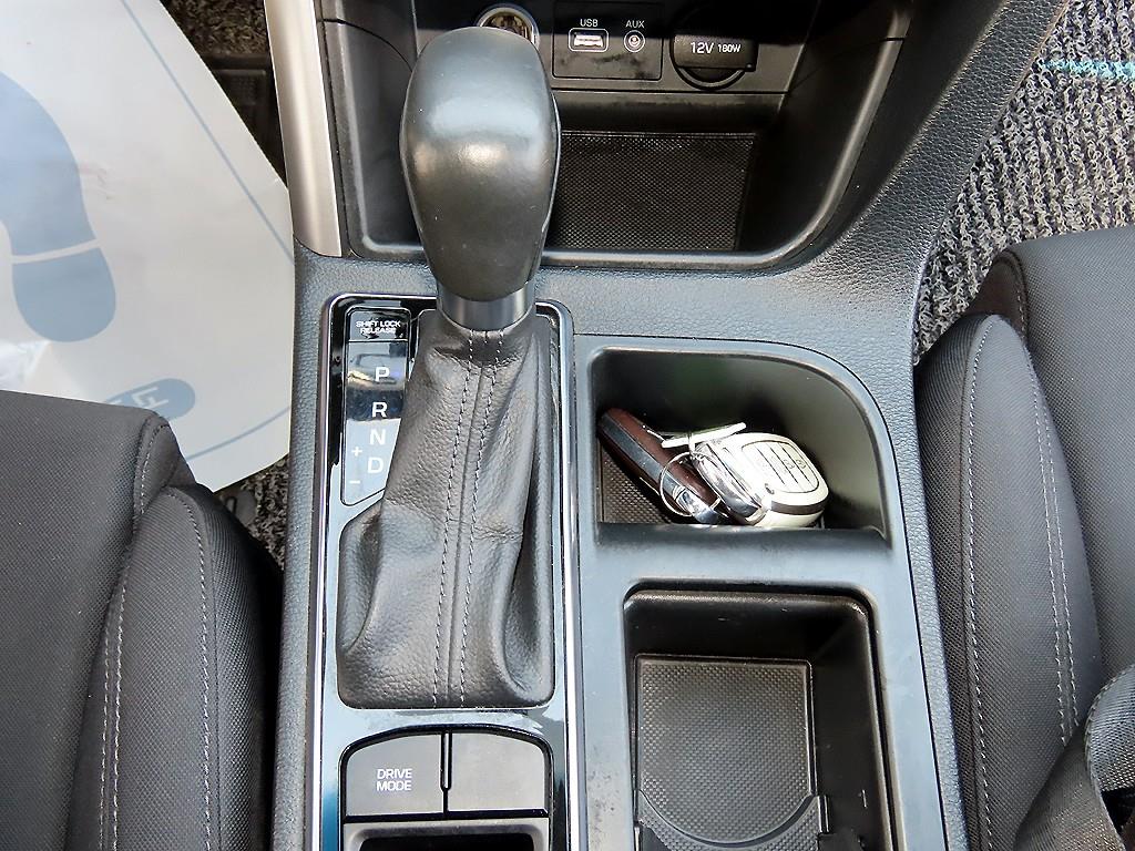 HYUNDAI Sonata - Vista 11