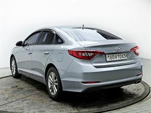 HYUNDAI Sonata - Vista 8