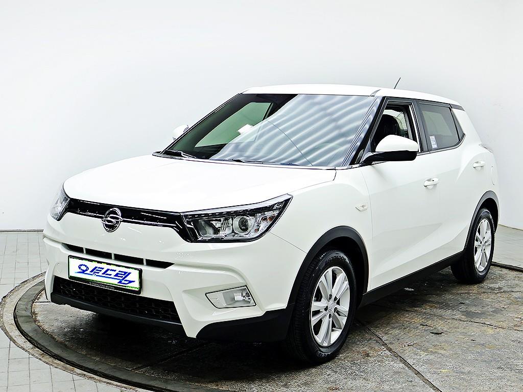 Ssangyong Tivoli - Vista 3
