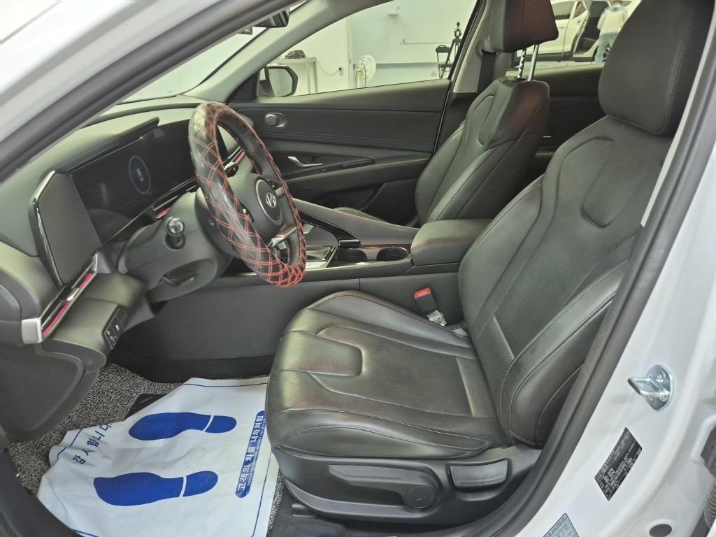 HYUNDAI Avante - Vista 11
