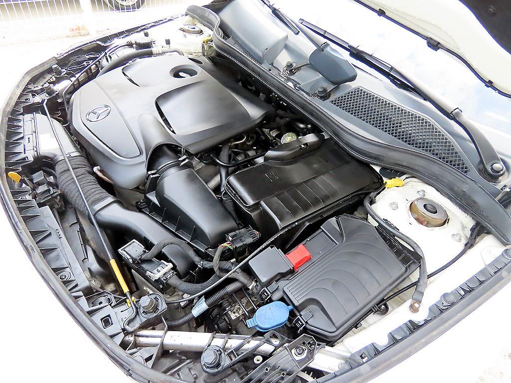 Mercedes Benz CLA Class 2017 Blanco - Importación desde Corea - HF Imports Iquique - Foto 18