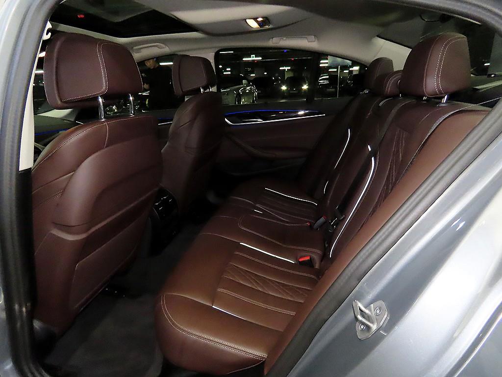 BMW 5 Series - Vista 7