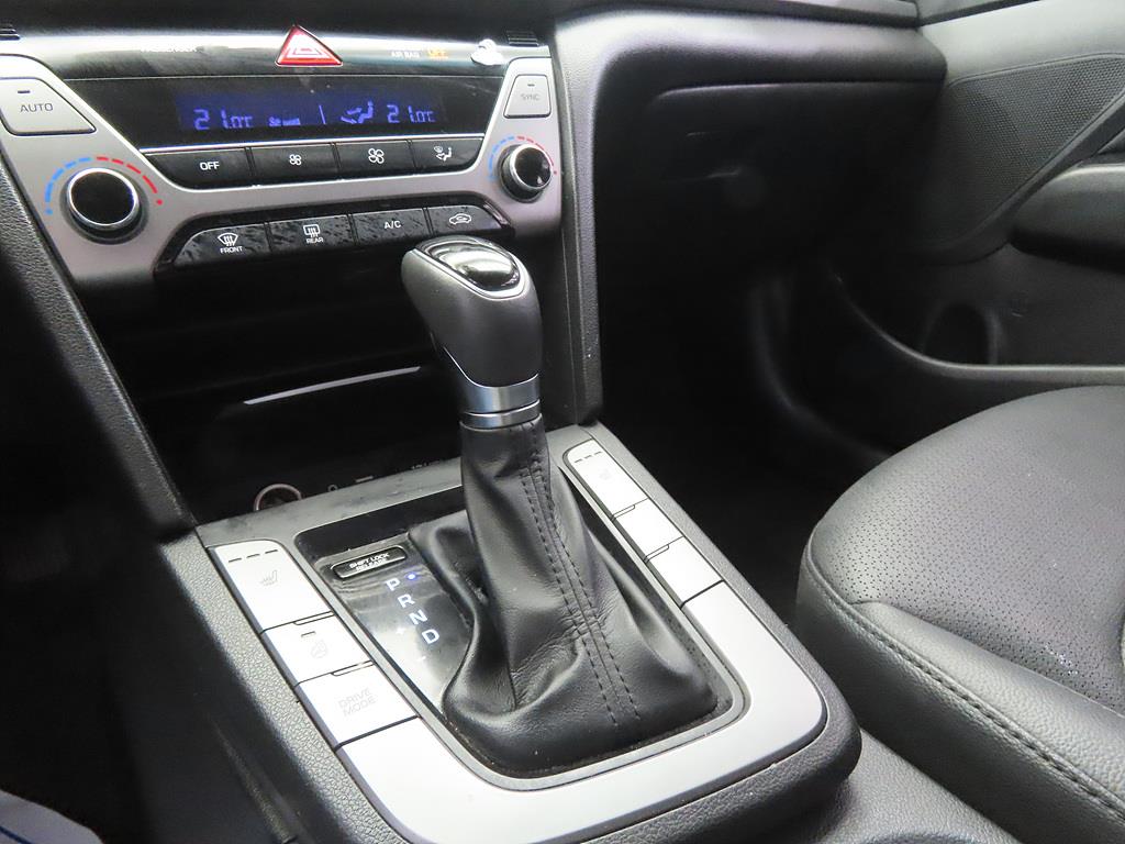 HYUNDAI Avante - Vista 11