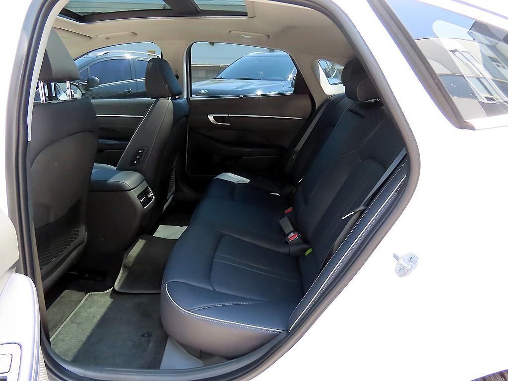 HYUNDAI Sonata - Vista 6