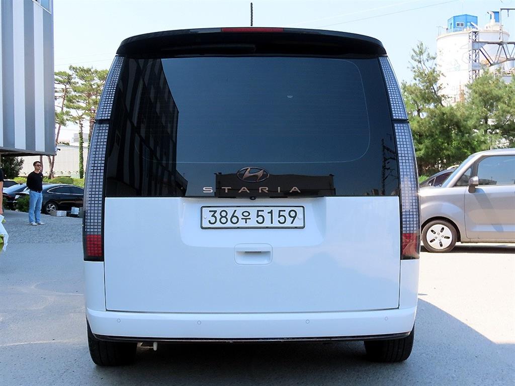 HYUNDAI Staria - Vista 4
