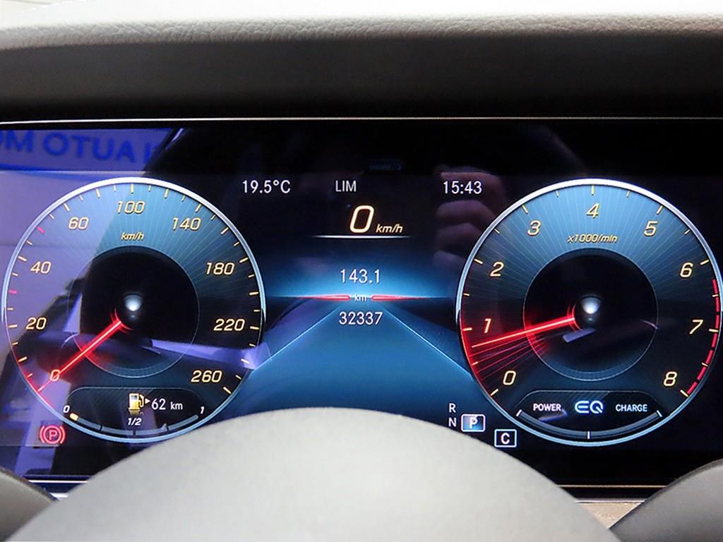 Mercedes Benz E class - Vista 8