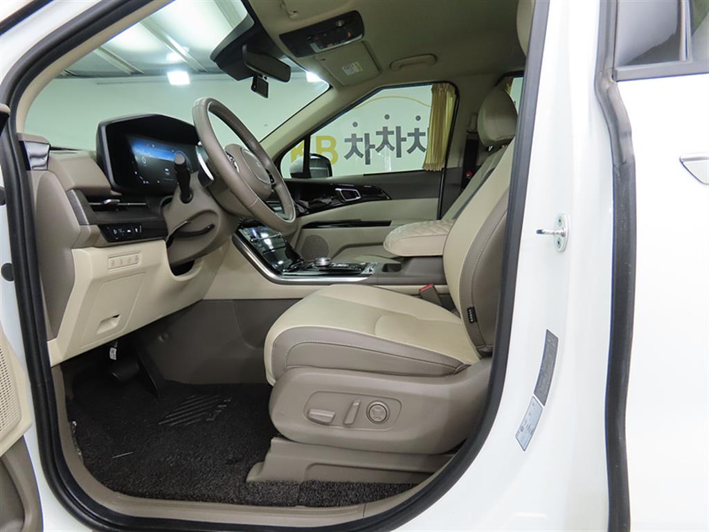 KIA Carnival - Vista 5