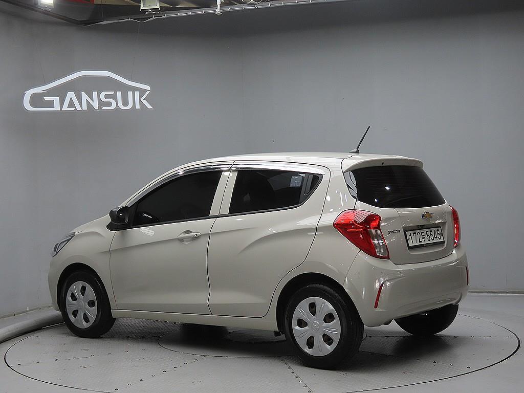 Chevrolet Spark - Vista 5