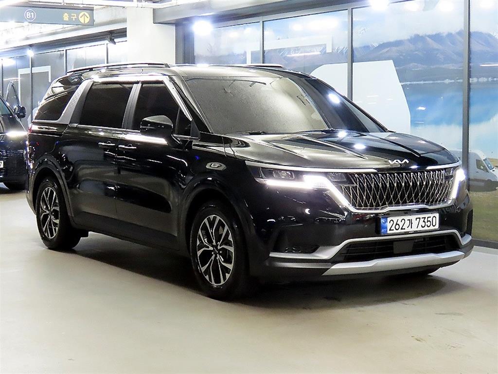 KIA Carnival 2023 Negro - Importación desde Corea - HF Imports Iquique - Foto 1