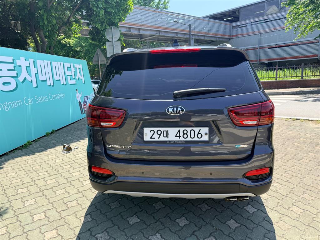 KIA Sorento - Vista 5