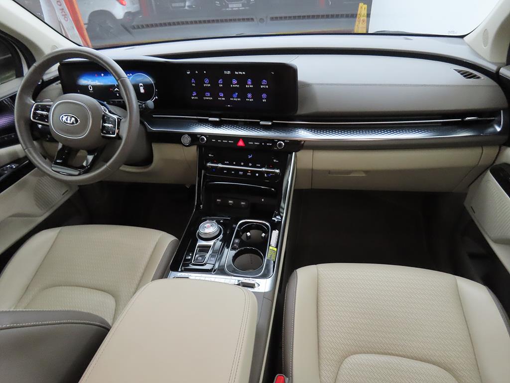 KIA Carnival - Vista 5
