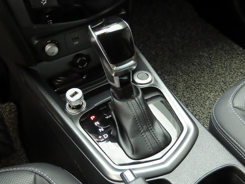 Ssangyong Tivoli - Vista 11
