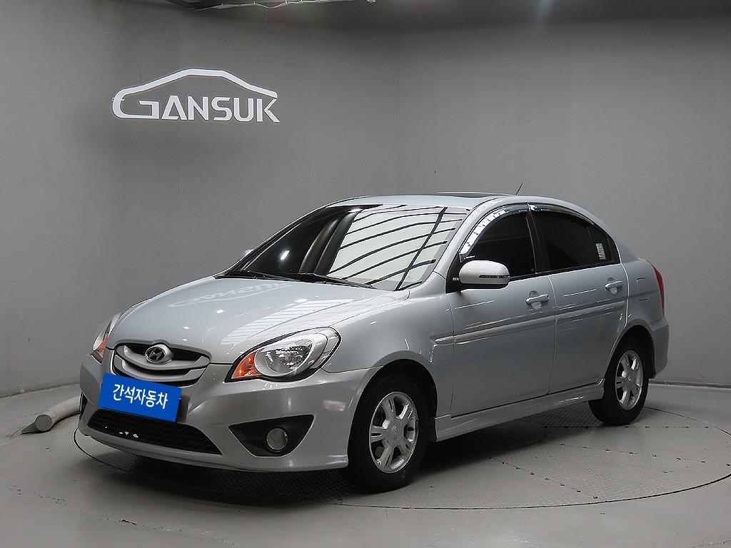 HYUNDAI Verna - Vista 3