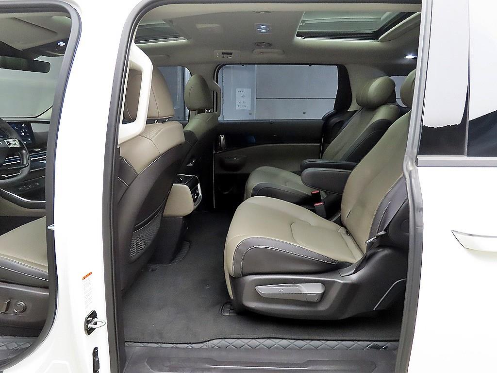 KIA Carnival - Vista 6