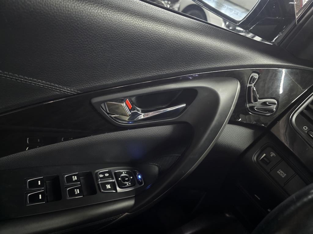 HYUNDAI Grandeur 2016 Negro - Importación desde Corea - HF Imports Iquique - Foto 17