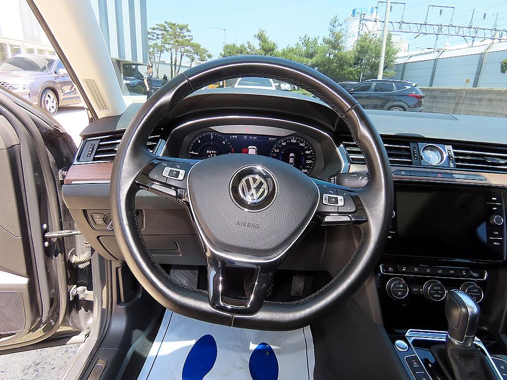 Volkswagen Passat - Vista 8