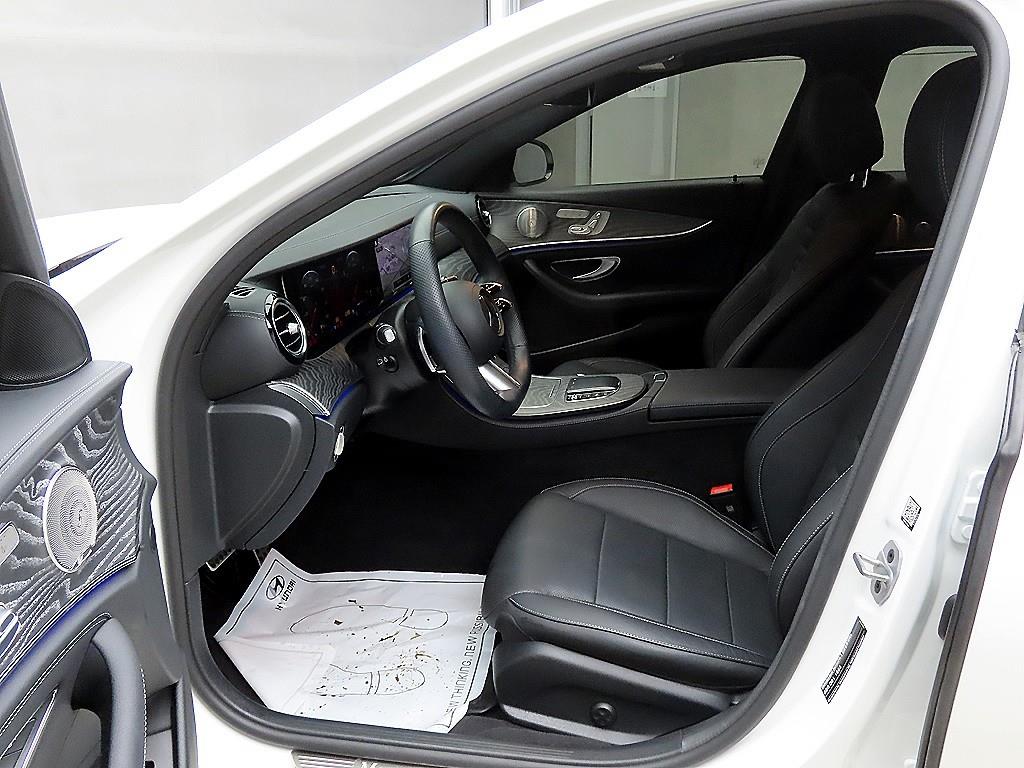Mercedes Benz E class - Vista 5