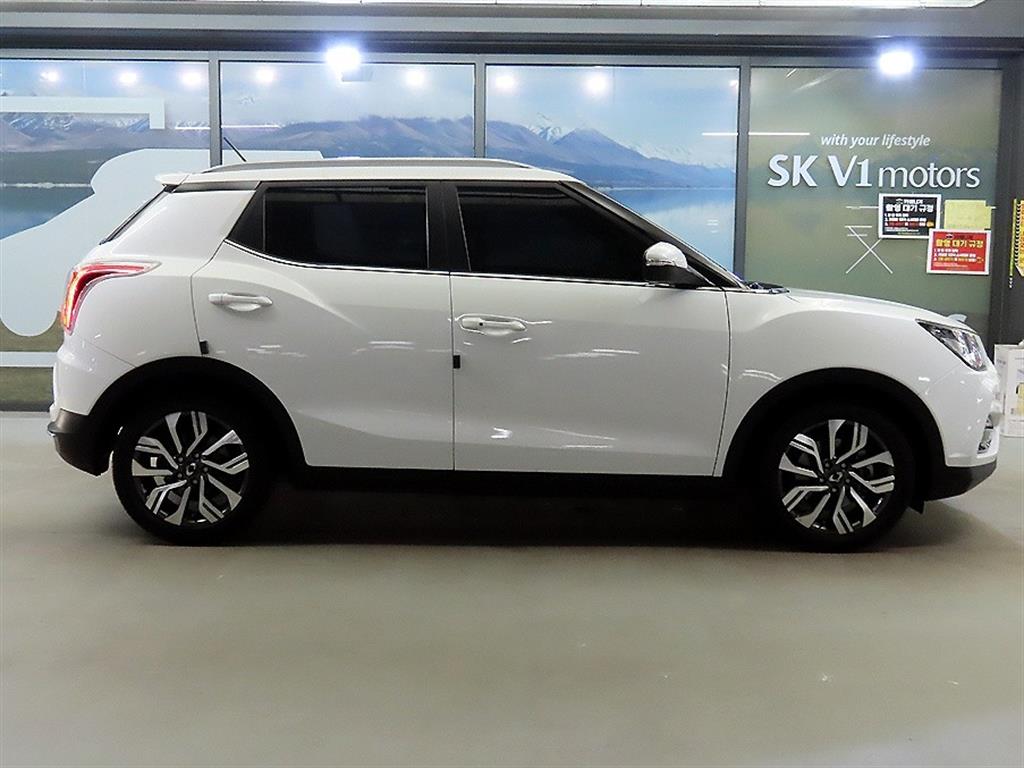 Ssangyong Tivoli - Vista 3