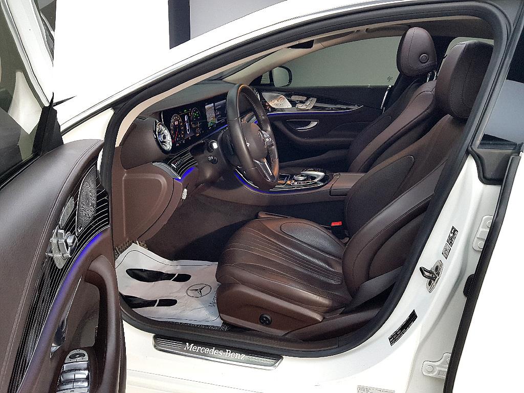 Mercedes Benz CLS Class - Vista 8