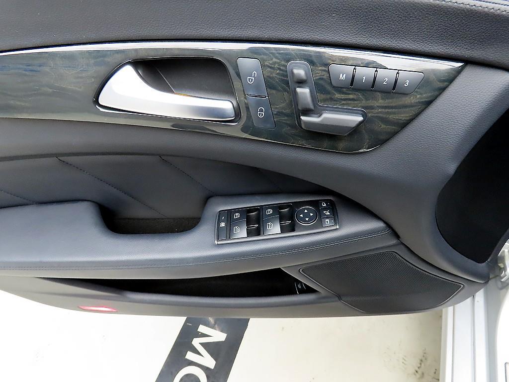 Mercedes Benz CLS Class - Vista 11