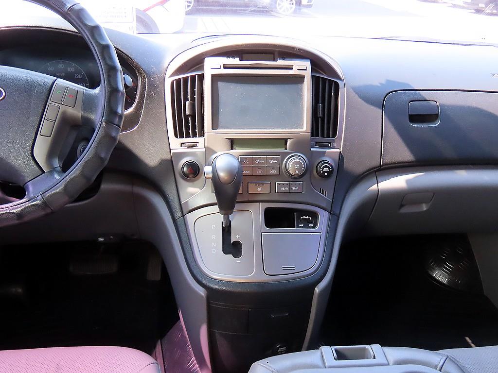 HYUNDAI Starex - Vista 11