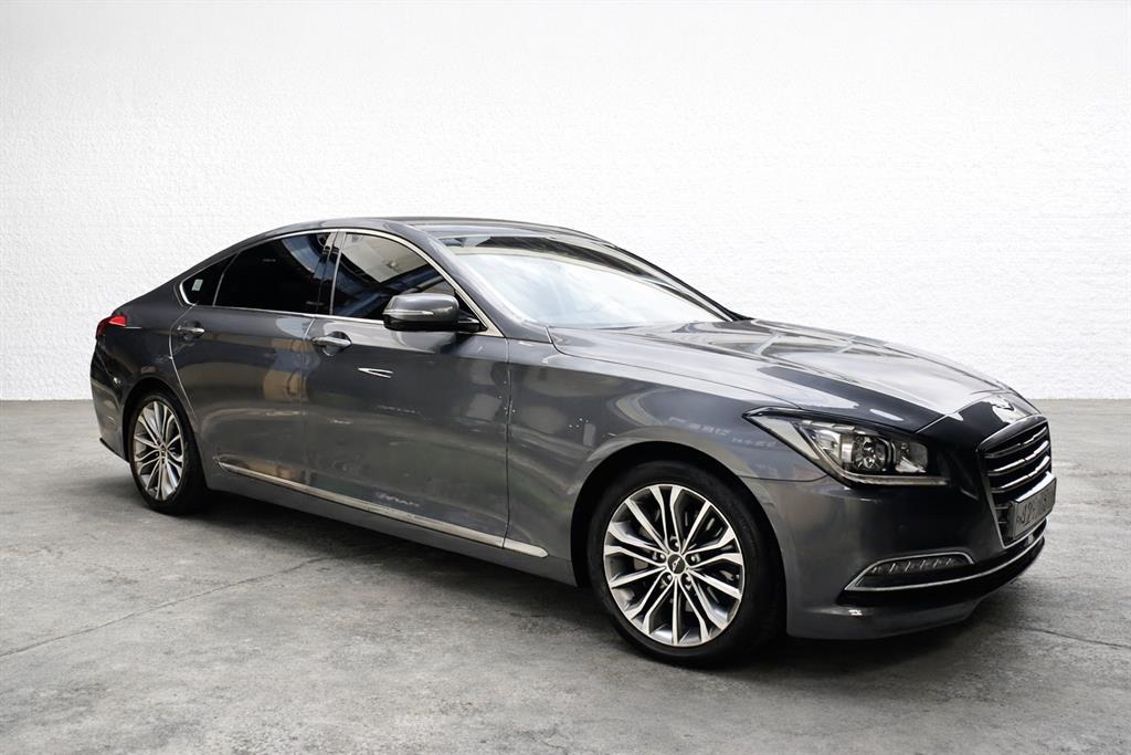 HYUNDAI Genesis - Vista 2